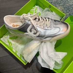 Sam Edelman Ivey Silver Sneakers